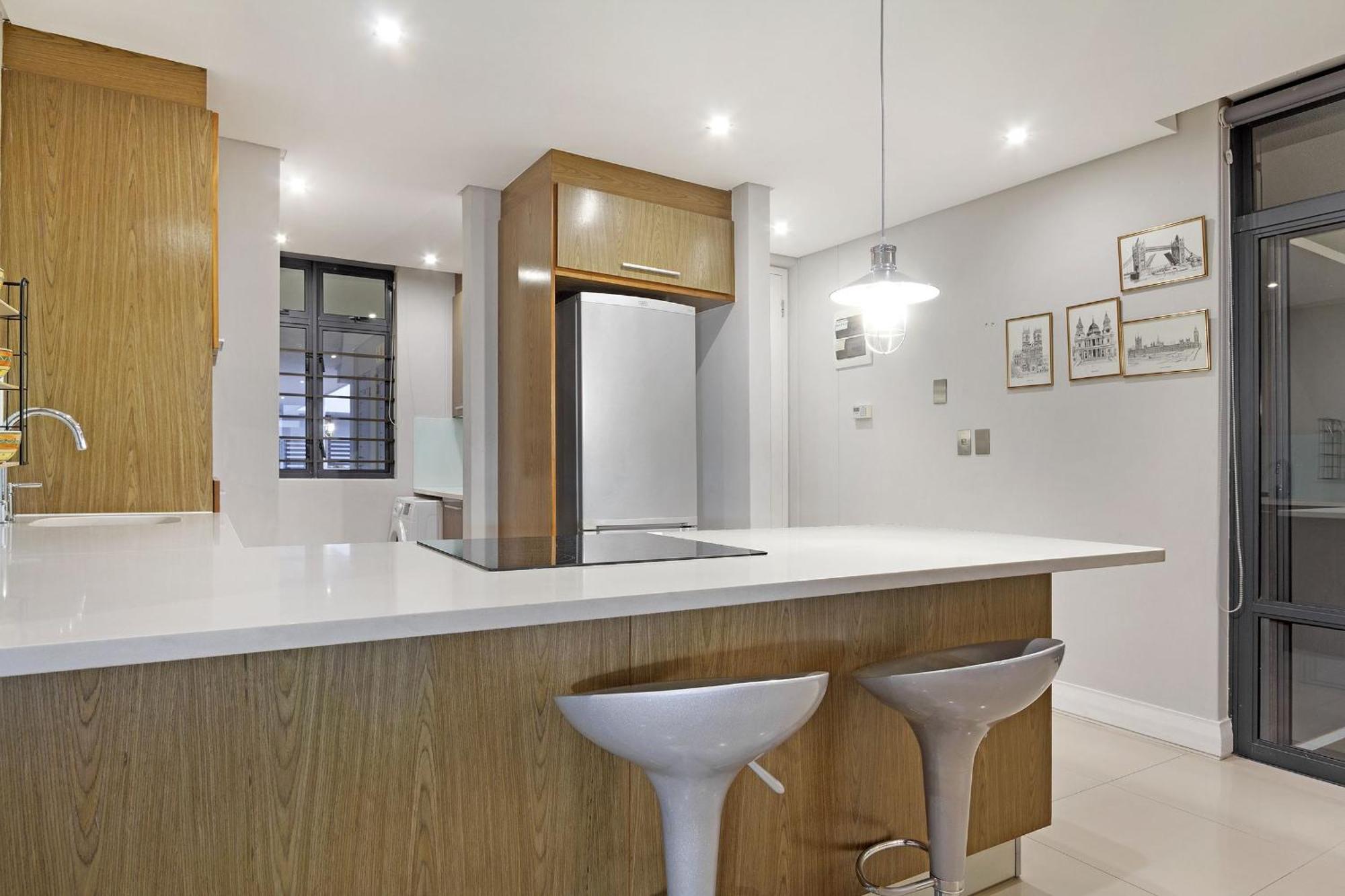 Eden On The Bay 171 By Hostagents Apartment Kapstadt